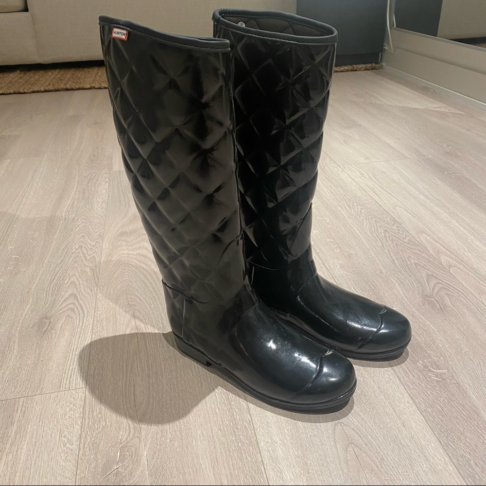 Hunter refined gloss tall quilted rainboots